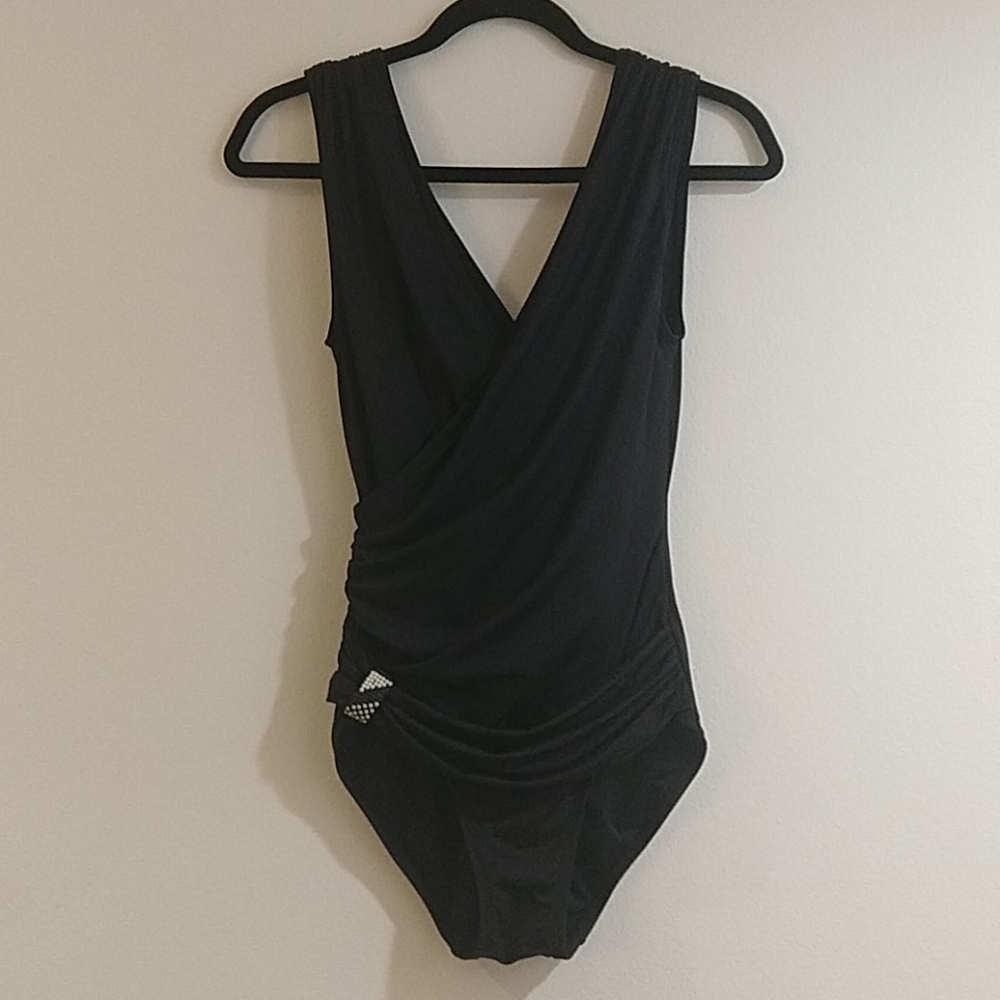 Vince Camuto Swimsuit gorgeous and like new